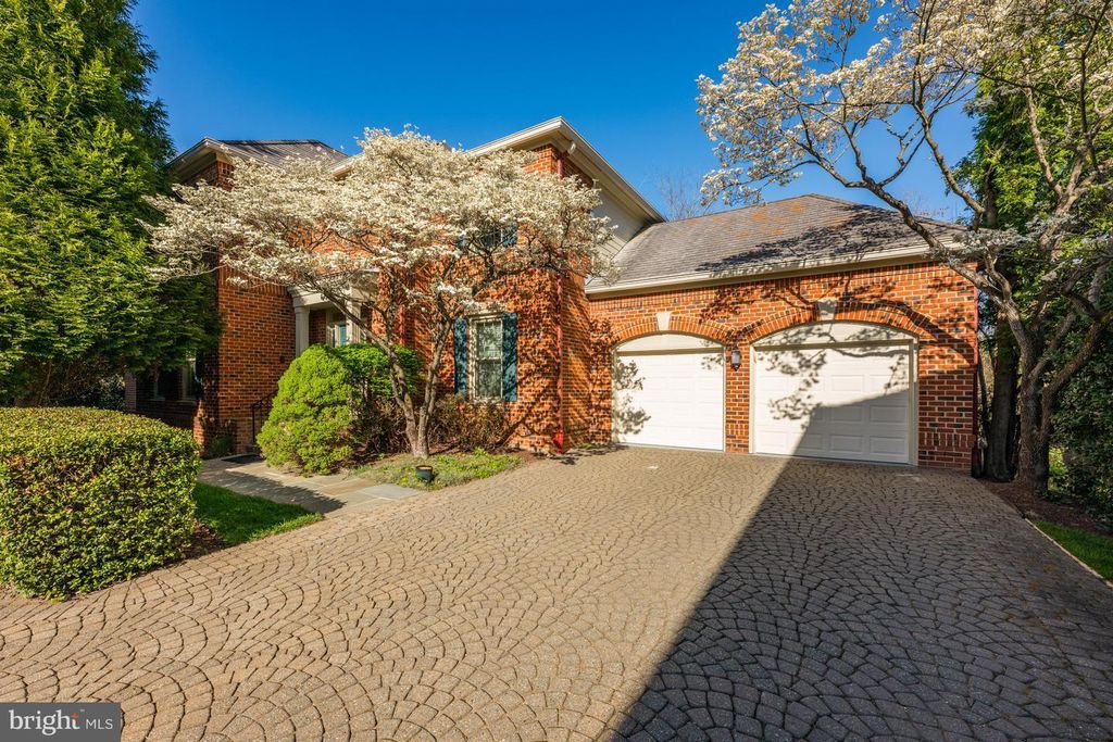 Property photo 1 of 25
