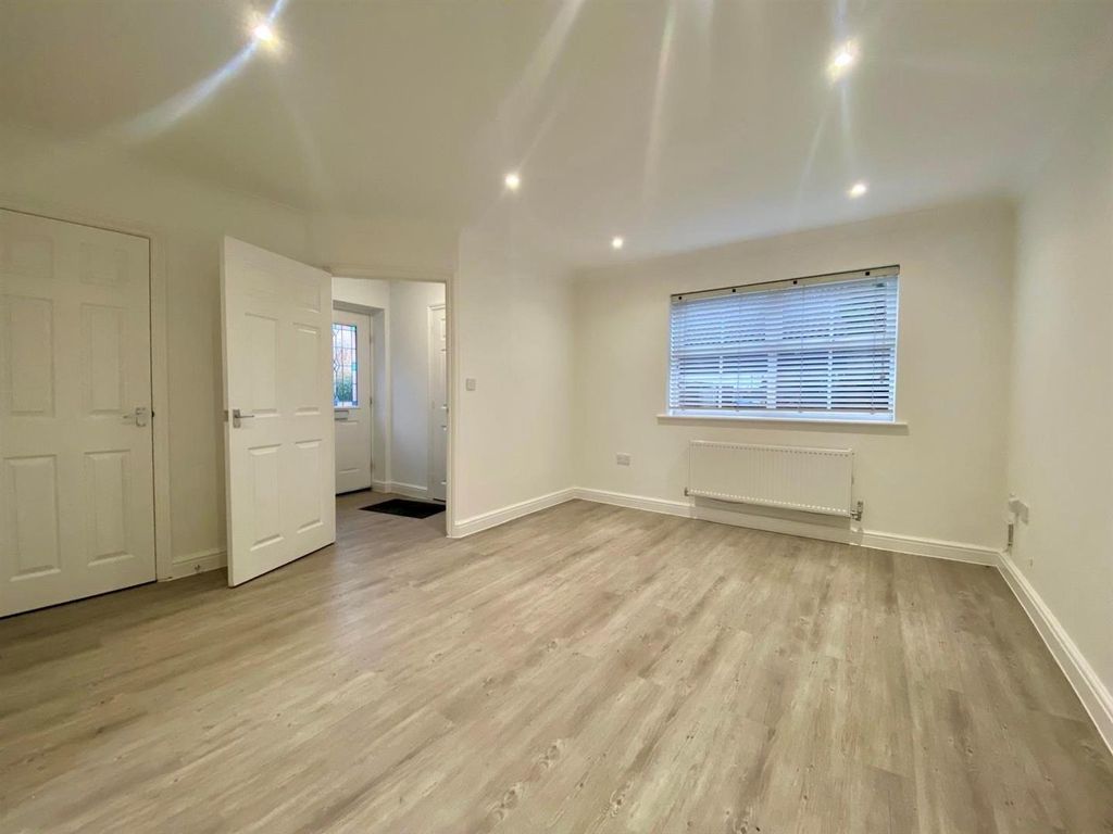 Property photo 2 of 12 2.Jpg