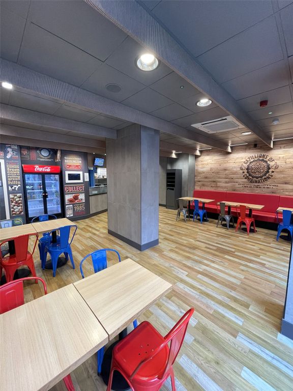 Property photo 2 of 11 Picture No. 01