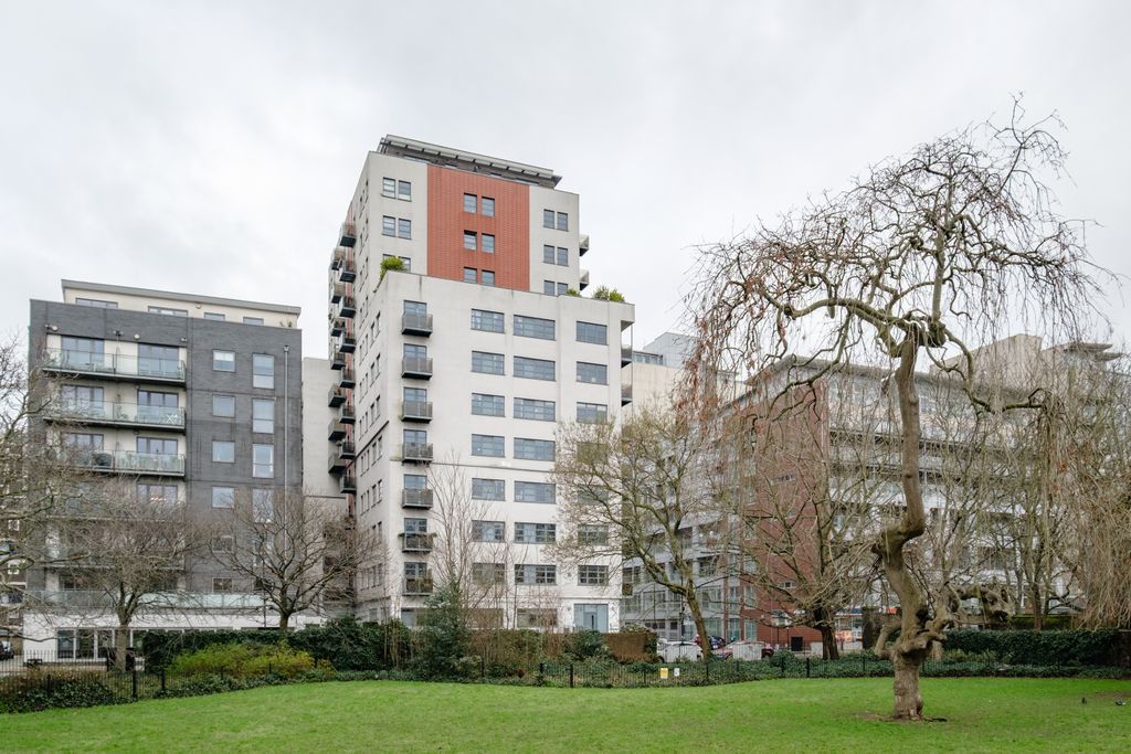 Property photo 3 of 21