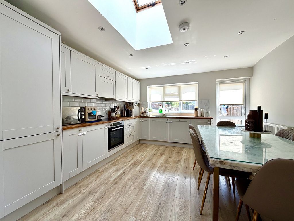 Property photo 3 of 9 Not Specified
