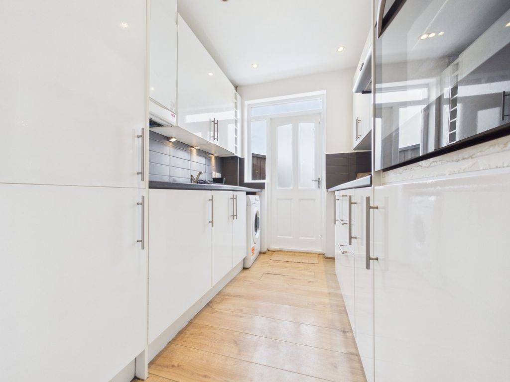 Property photo 3 of 15 Picture No. 12