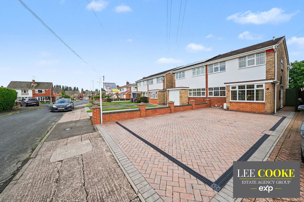 Property photo 1 of 39
