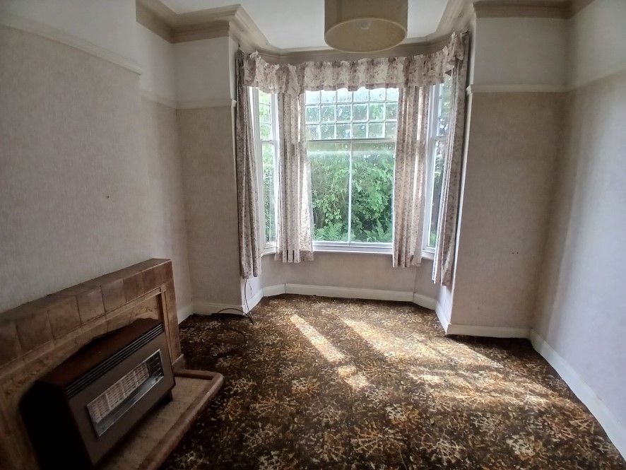 Property photo 3 of 27