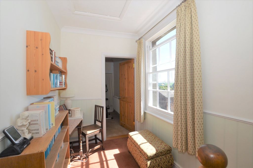 Property photo 2 of 24 Picture No. 01