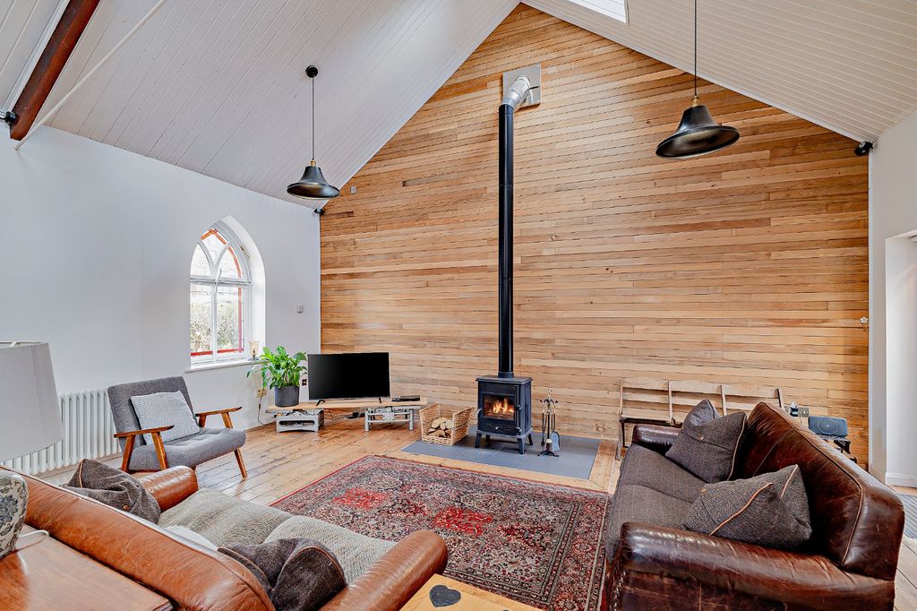 Property photo 3 of 18 Picture No. 04