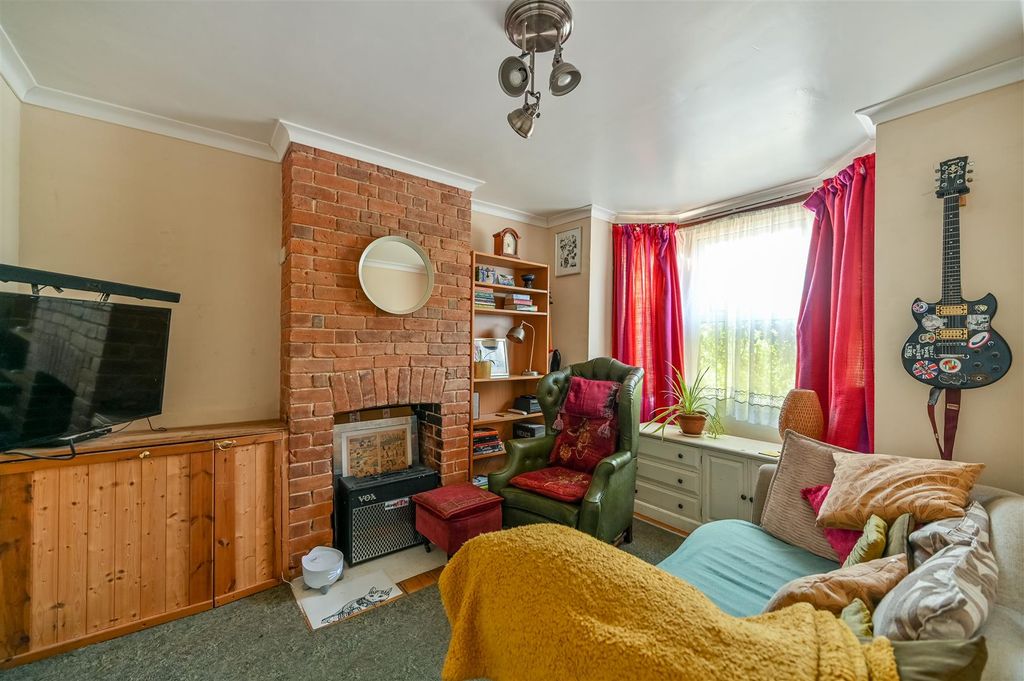 Property photo 2 of 13