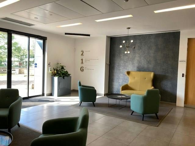 Property photo 3 of 4 Entrance Lobby.Jpg
