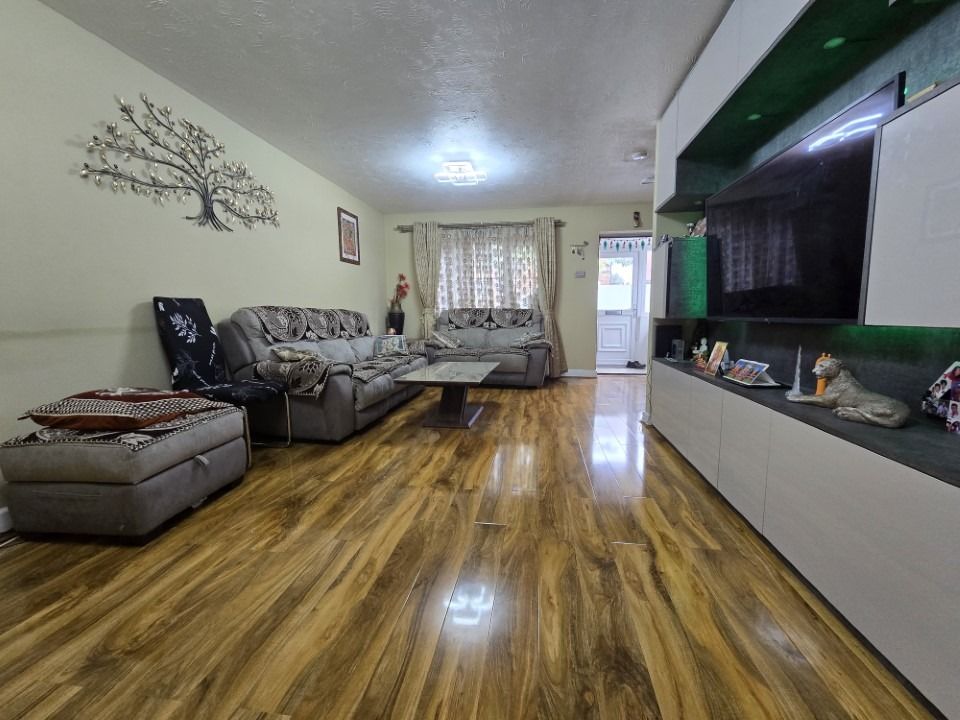 Property photo 1 of 14 4510200