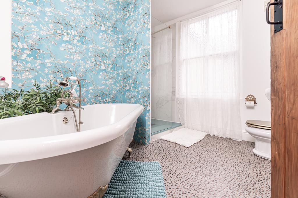 Property photo 3 of 12 Quadrant Cottage-15.Jpg