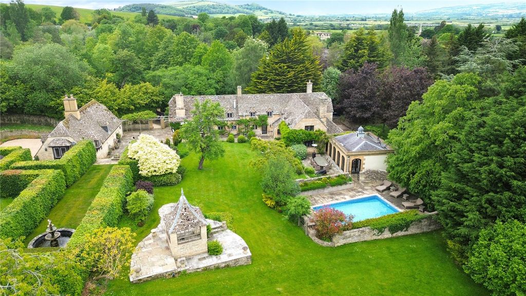 Property photo 1 of 19 The Orchards