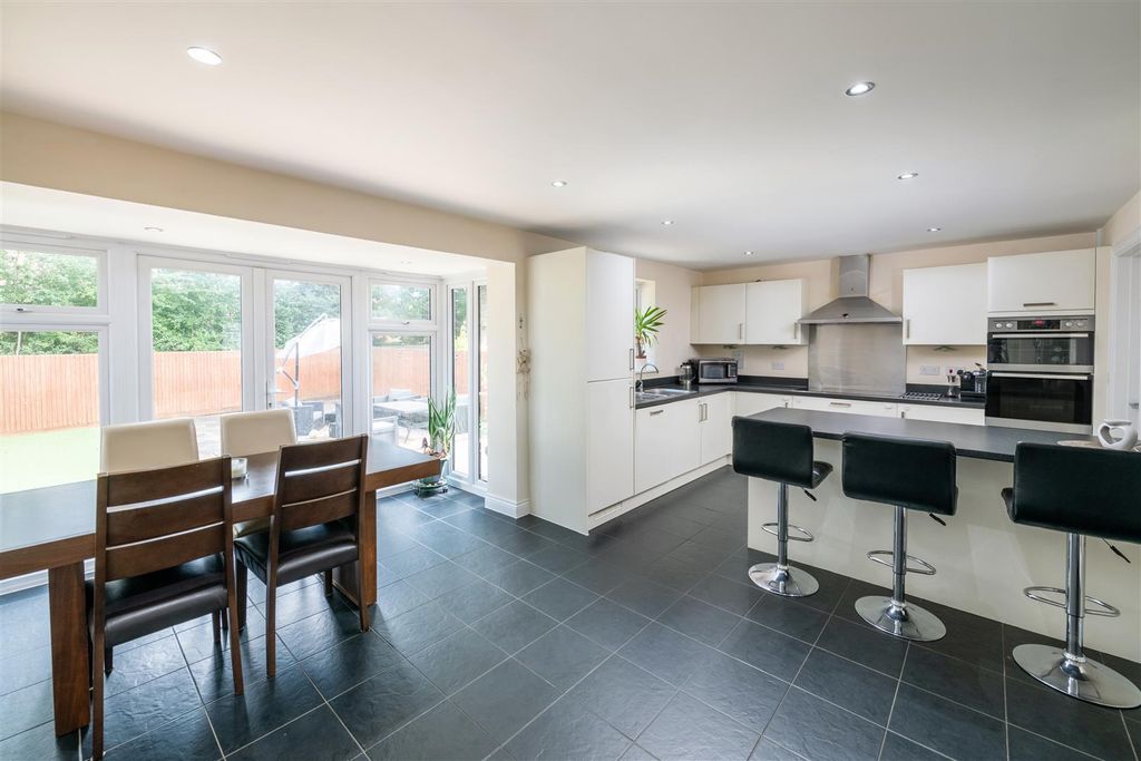 Property photo 2 of 20 Kitchen 1.Jpg