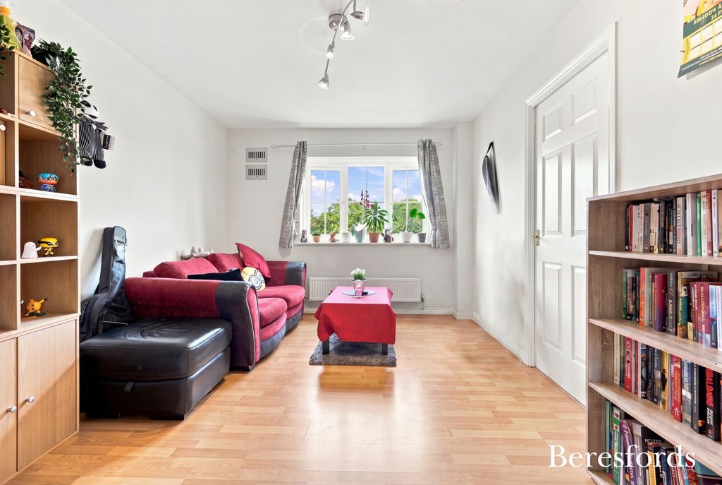 Property photo 2 of 11 Picture No. 10