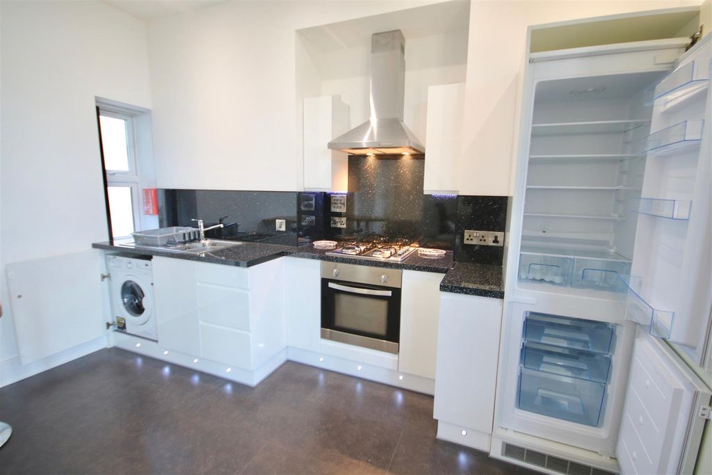 Property photo 3 of 10 D6Y9Icqth0Ad7Fngmt3U9W.Jpg