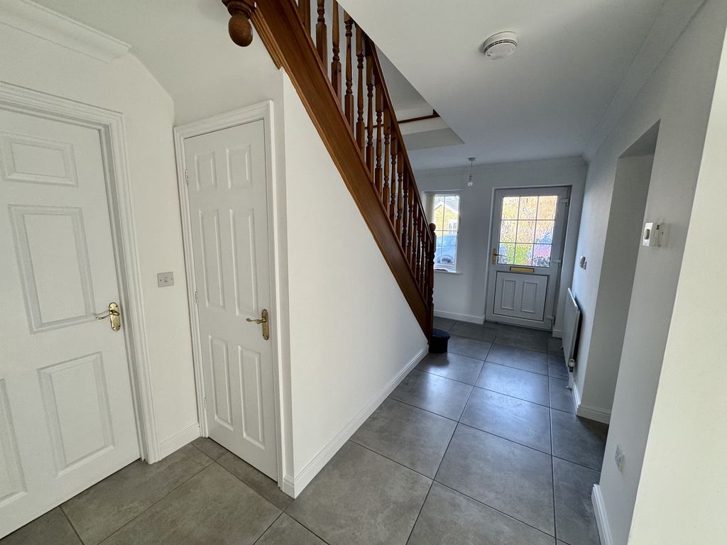 Property photo 2 of 26