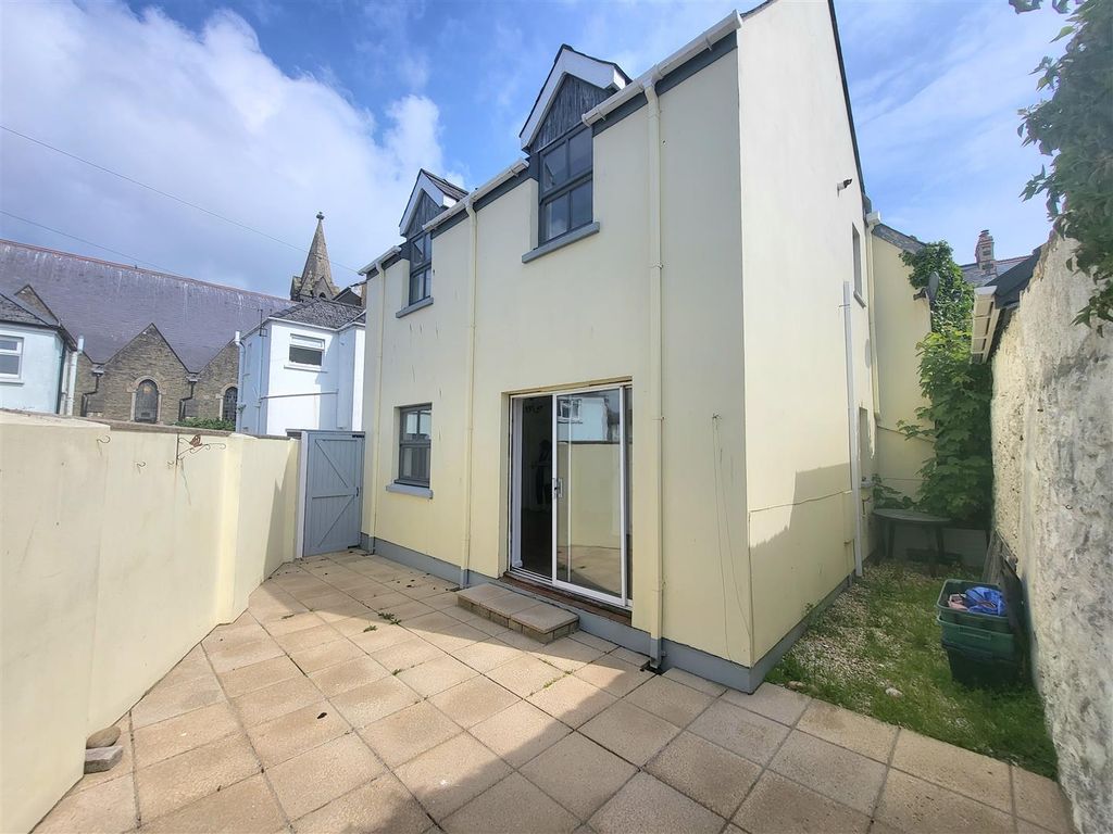 Property photo 1 of 15 Five Degrees