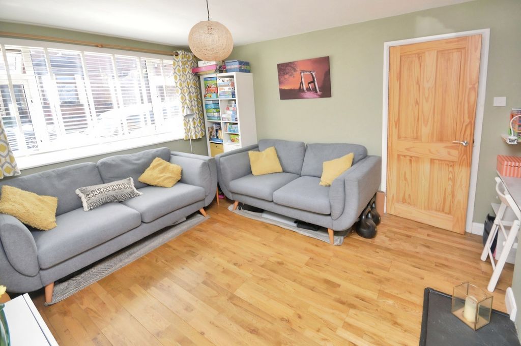 Property photo 2 of 20 Pbox-Img.Jpg