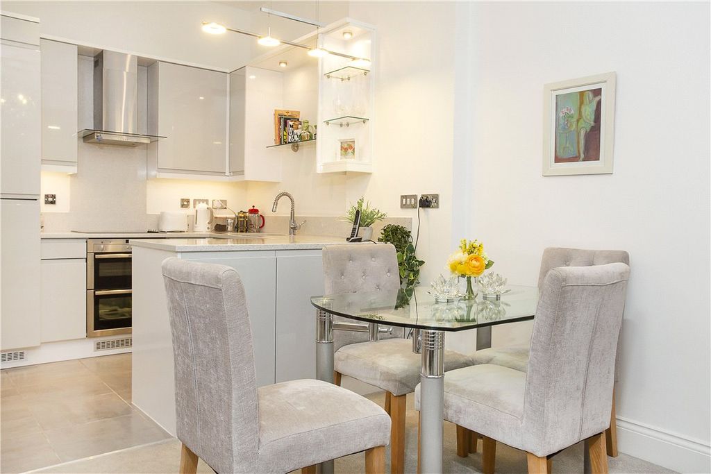 Property photo 2 of 5 Picture No. 01