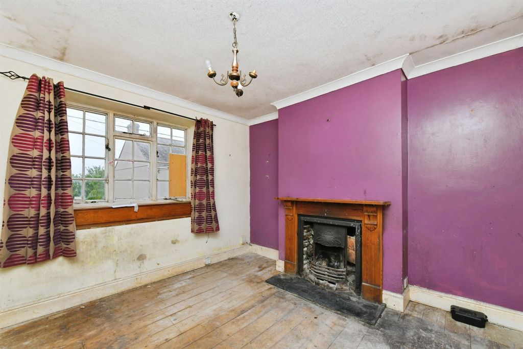 Property photo 2 of 15