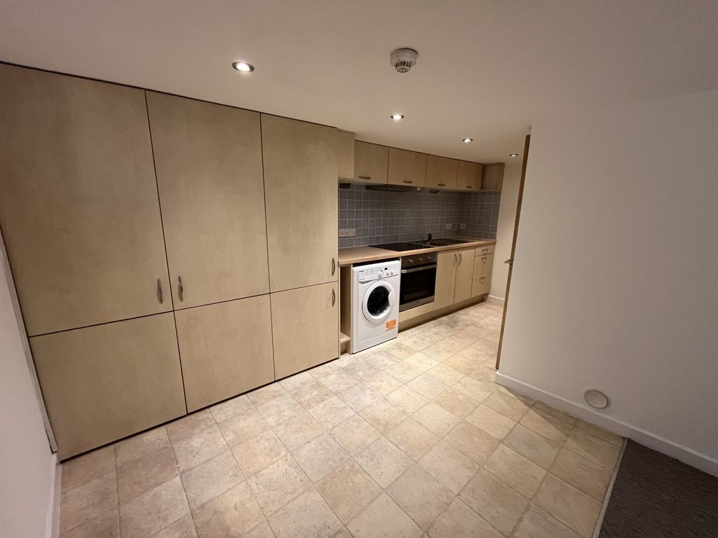 Property photo 3 of 8 Img_1133