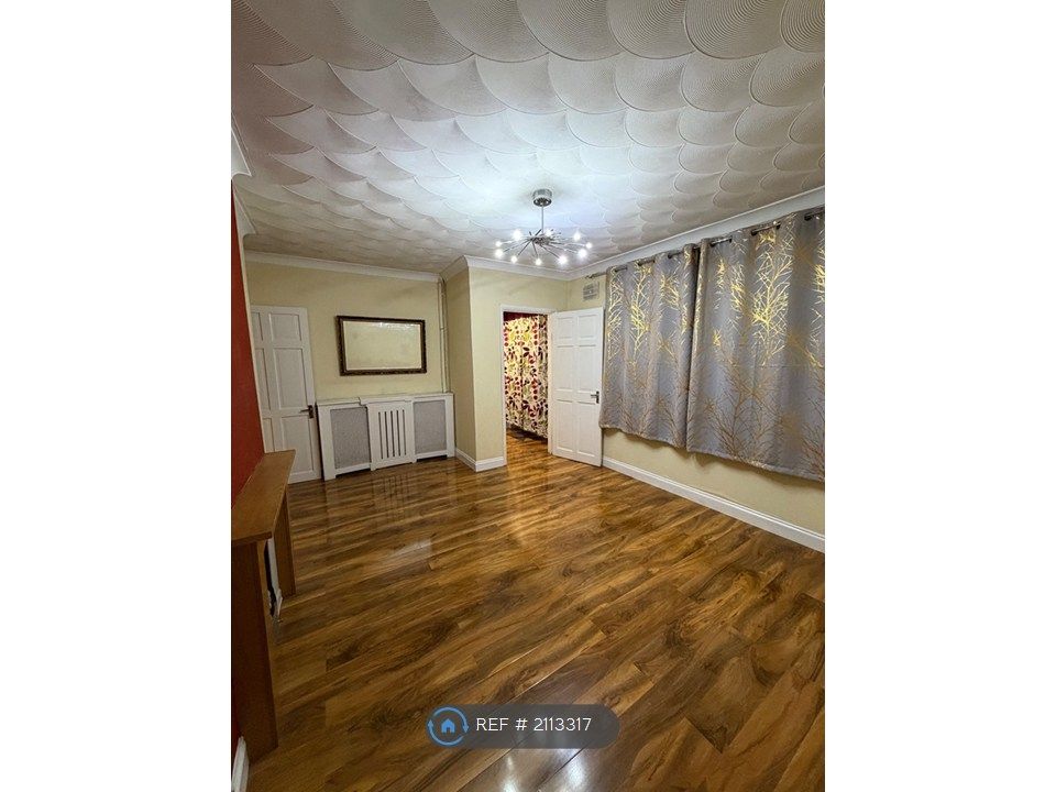 Property photo 1 of 32