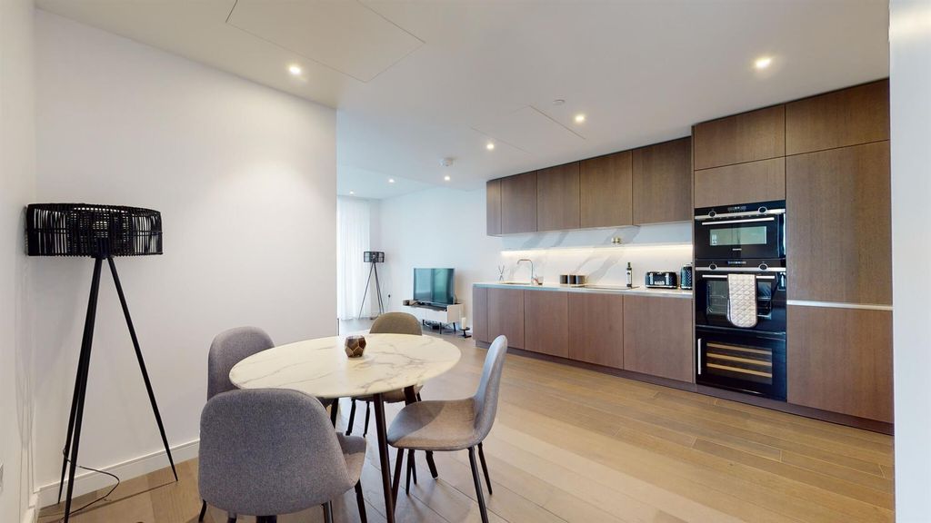 Property photo 3 of 9 Dining.Jpg