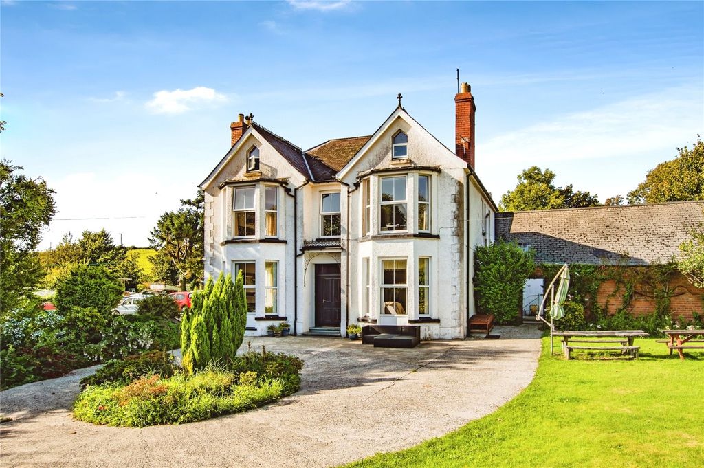 Property photo 3 of 34 Picture No. 36