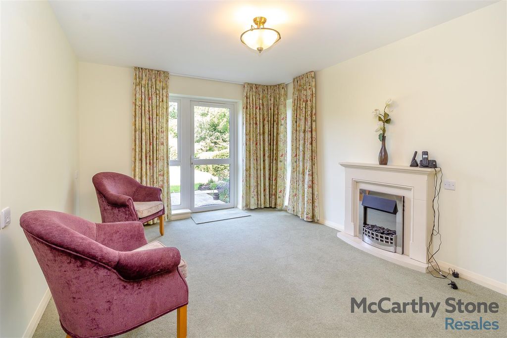 Property photo 3 of 17 8650401-Interior10.Jpg