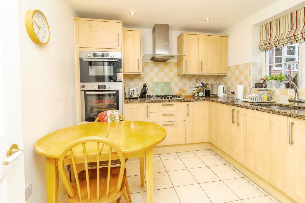 Property photo 3 of 20