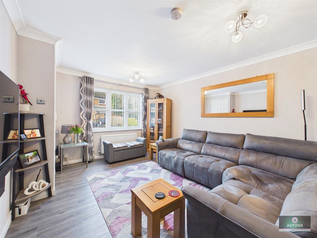 Property photo 2 of 16 Living Room