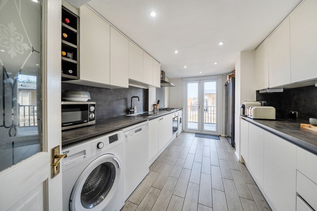 Property photo 3 of 19 1493638-14-6A6326...