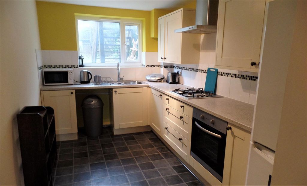 Property photo 2 of 15 Kitchen.Jpg