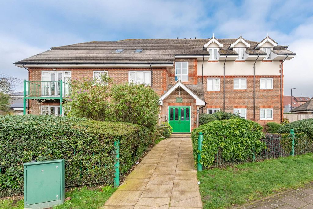 Property photo 2 of 8