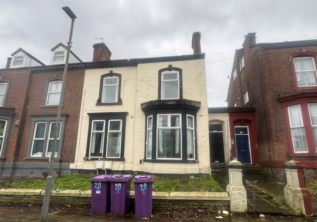 Property photo 1 of 18