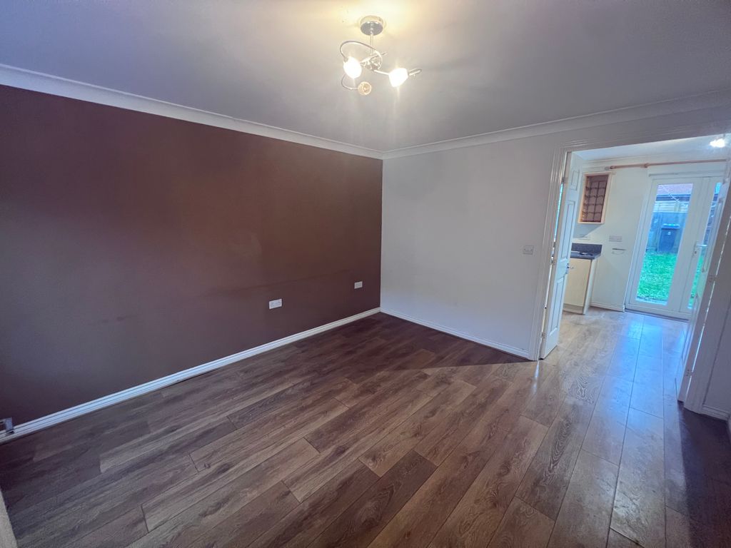 Property photo 2 of 7 Living Room