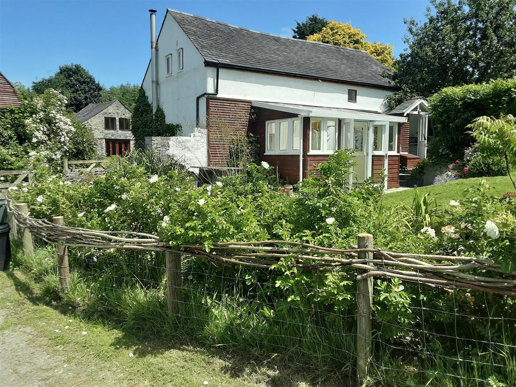 Property photo 1 of 18 Back Of House.Jpg
