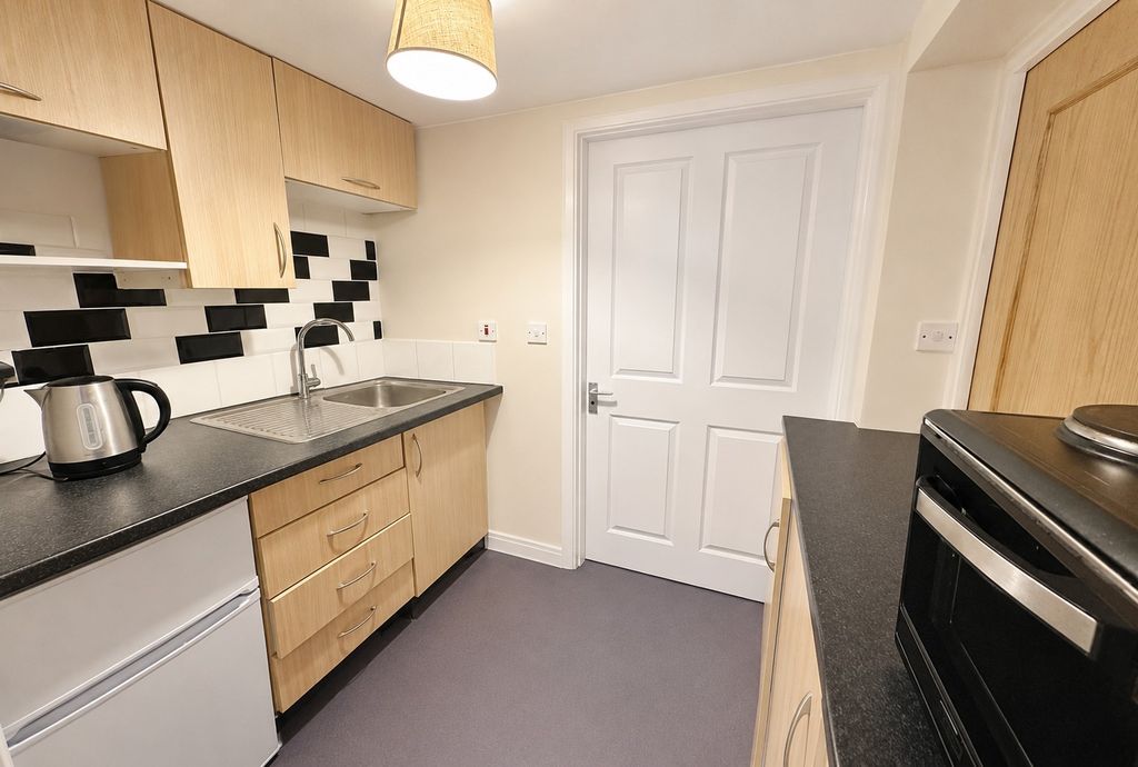 Property photo 2 of 4