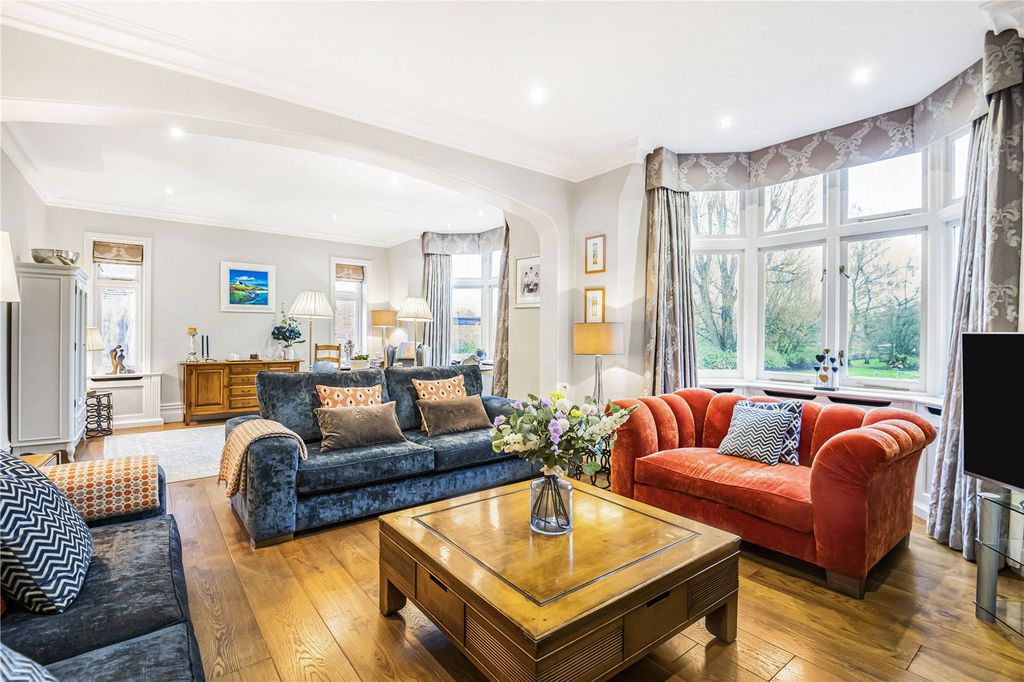 Property photo 3 of 26 Drawing Room