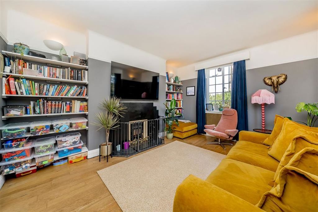Property photo 1 of 8