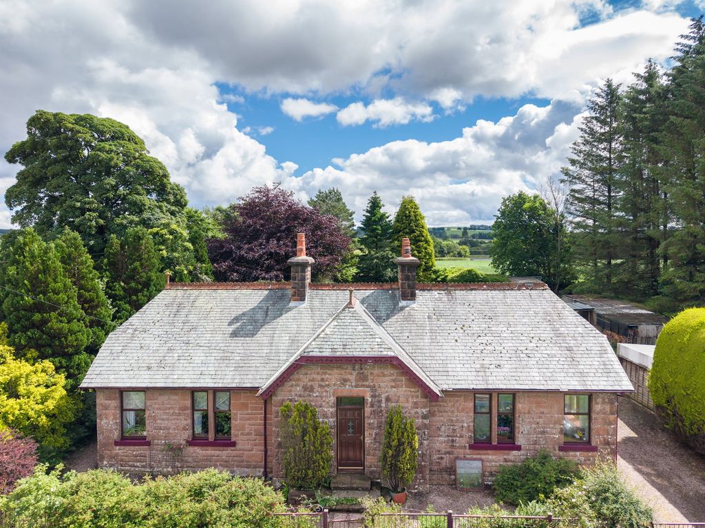 Property photo 1 of 44