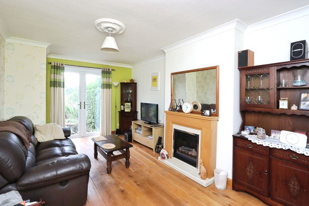 Property photo 3 of 17 Photo
