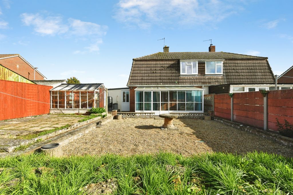 Property photo 3 of 14