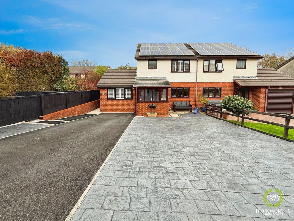 Property photo 1 of 39