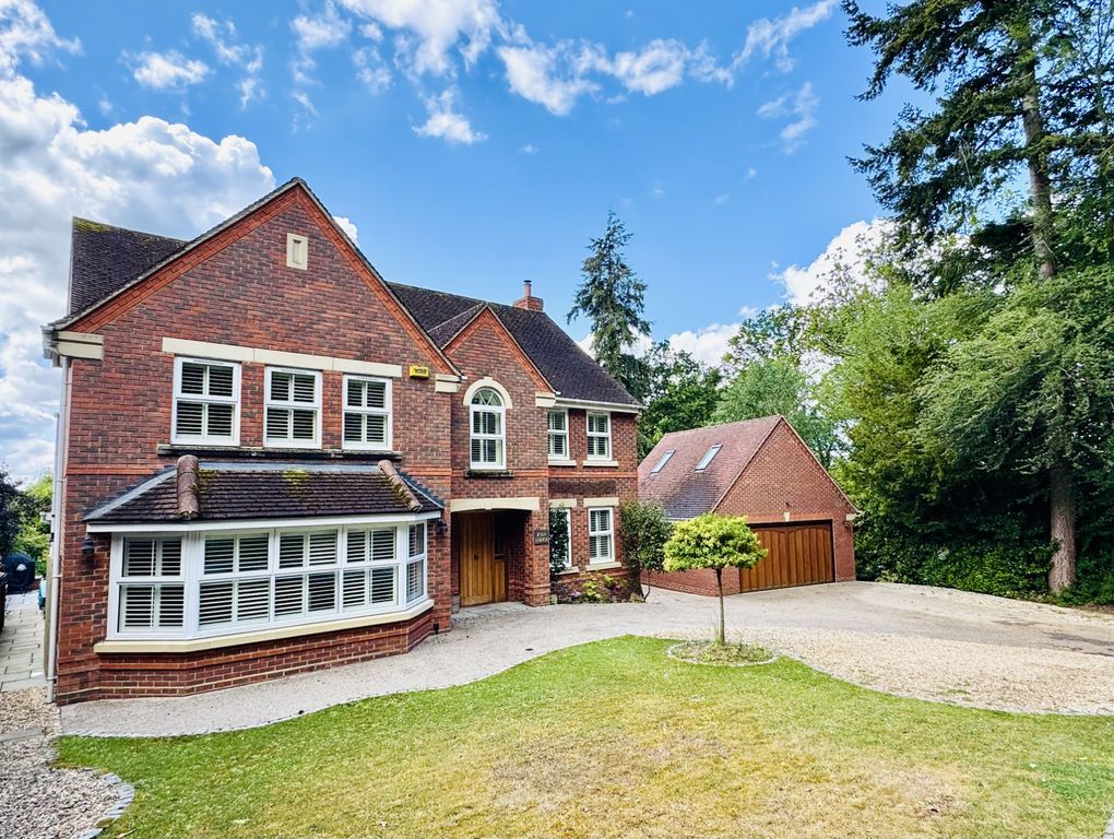 Property photo 1 of 27