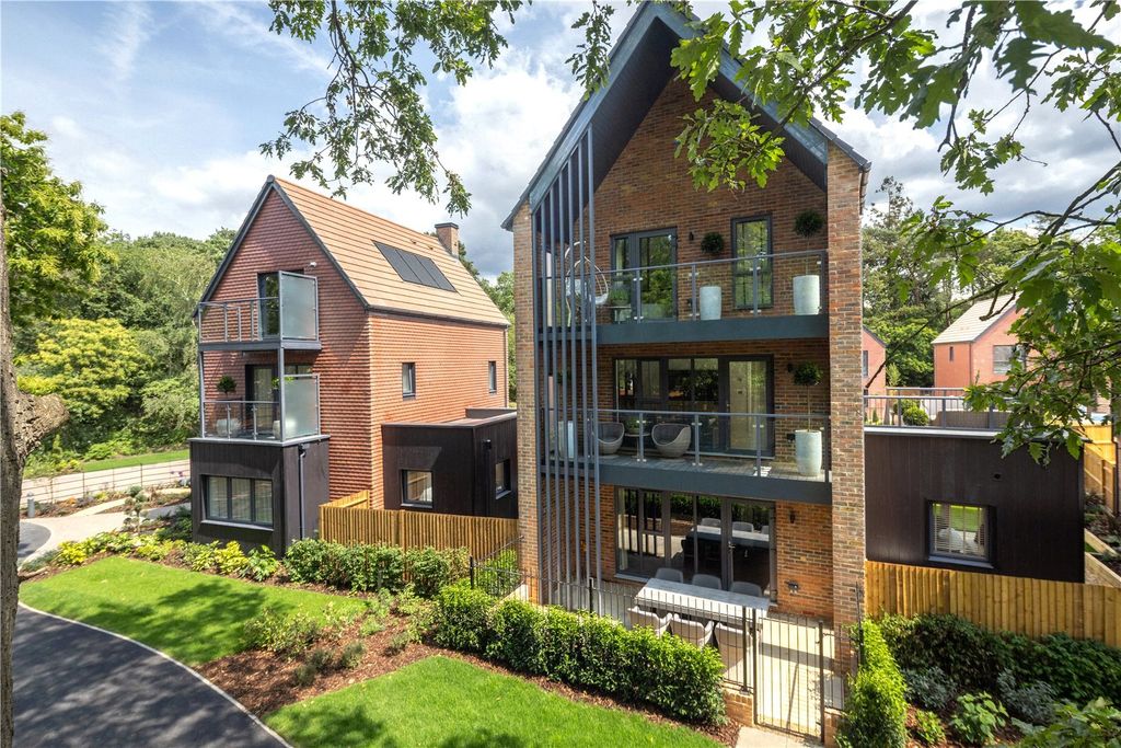 Property photo 3 of 15 Picture No. 18