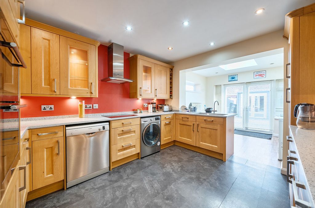 Property photo 2 of 15 Kitchen