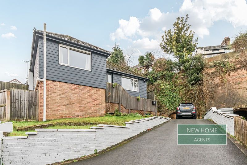 Property photo 1 of 18 Photo 17