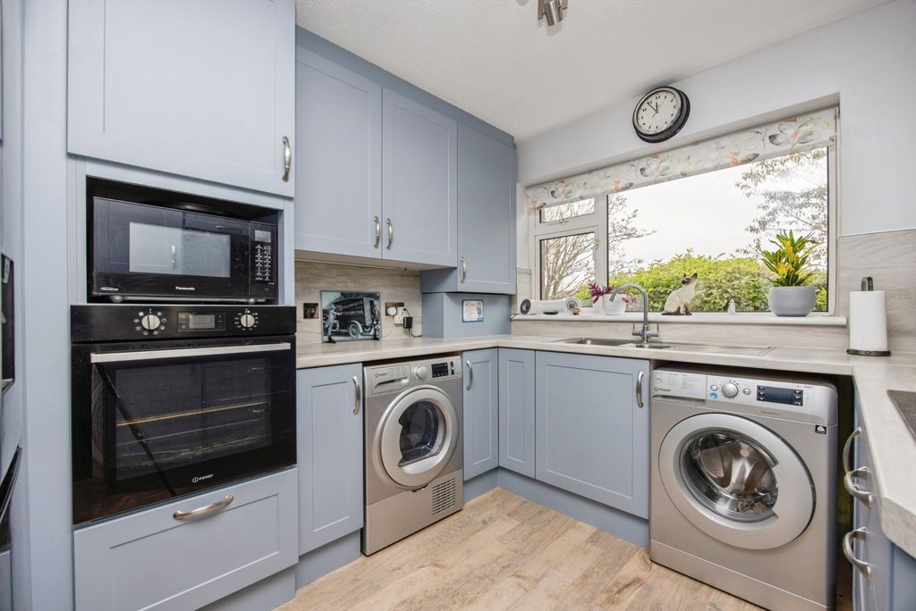 Property photo 1 of 18 Pbox-Img.Jpg