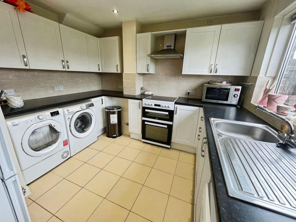 Property photo 3 of 16 71B0695B-Img_0437.Jpeg