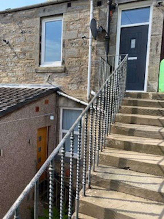 Property photo 1 of 8 External